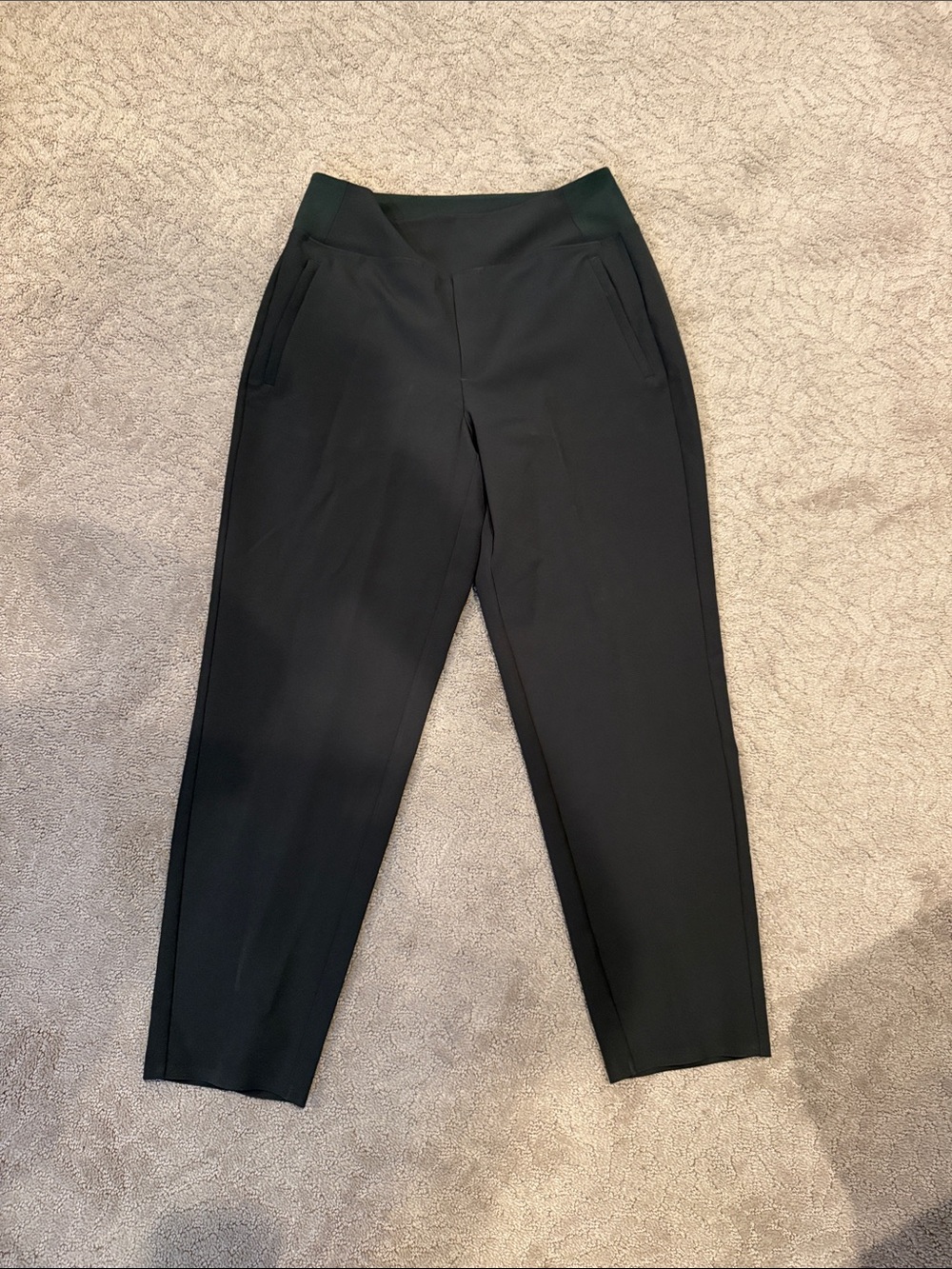Athleta Endless High Rise pant size 8 in Olive Green